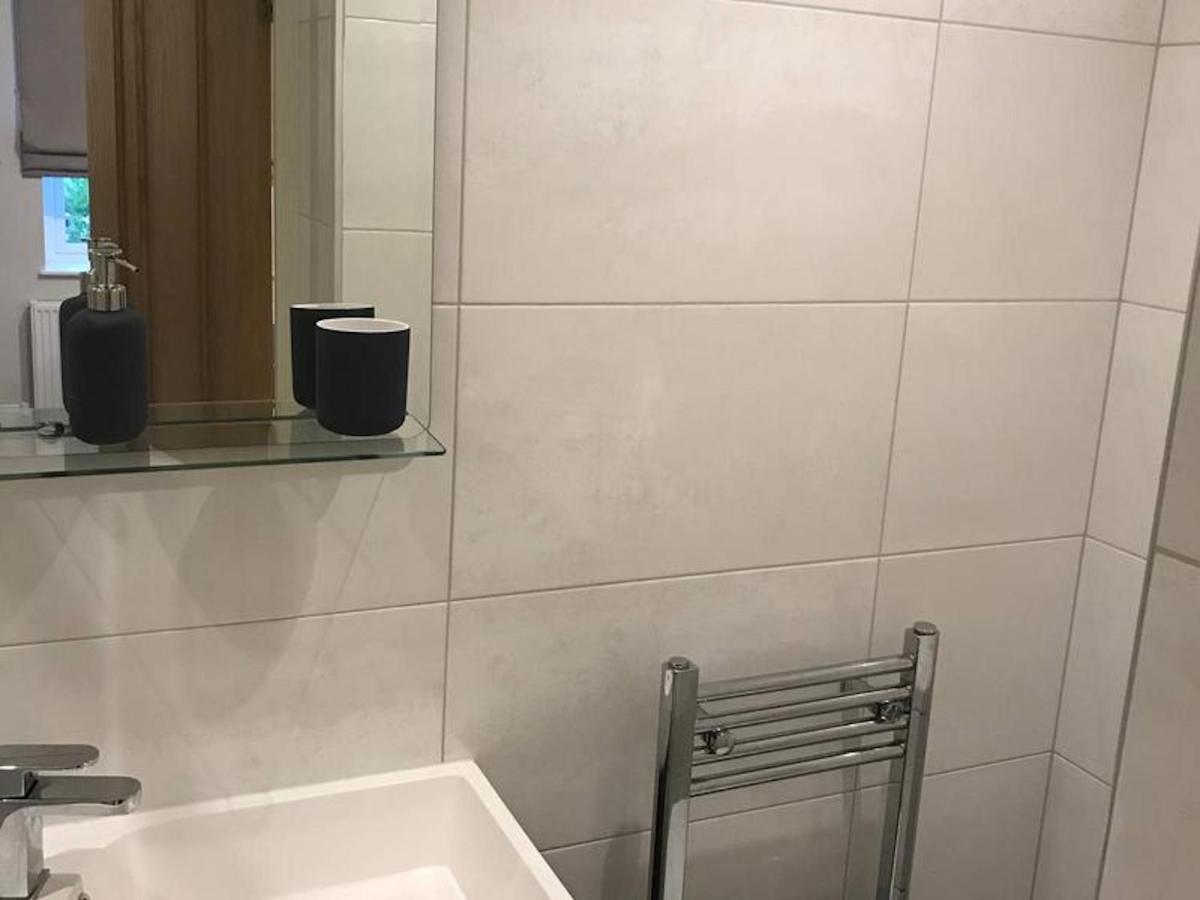 Serviced Appartment 1 Helena Reading Exterior foto